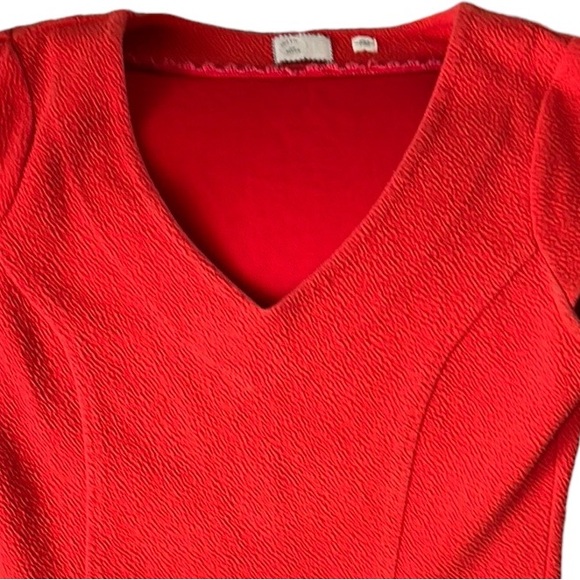 Anthropologie Postmark Astor Red Orange Stretchy Textured V-Neck Top - M - Picture 9 of 14